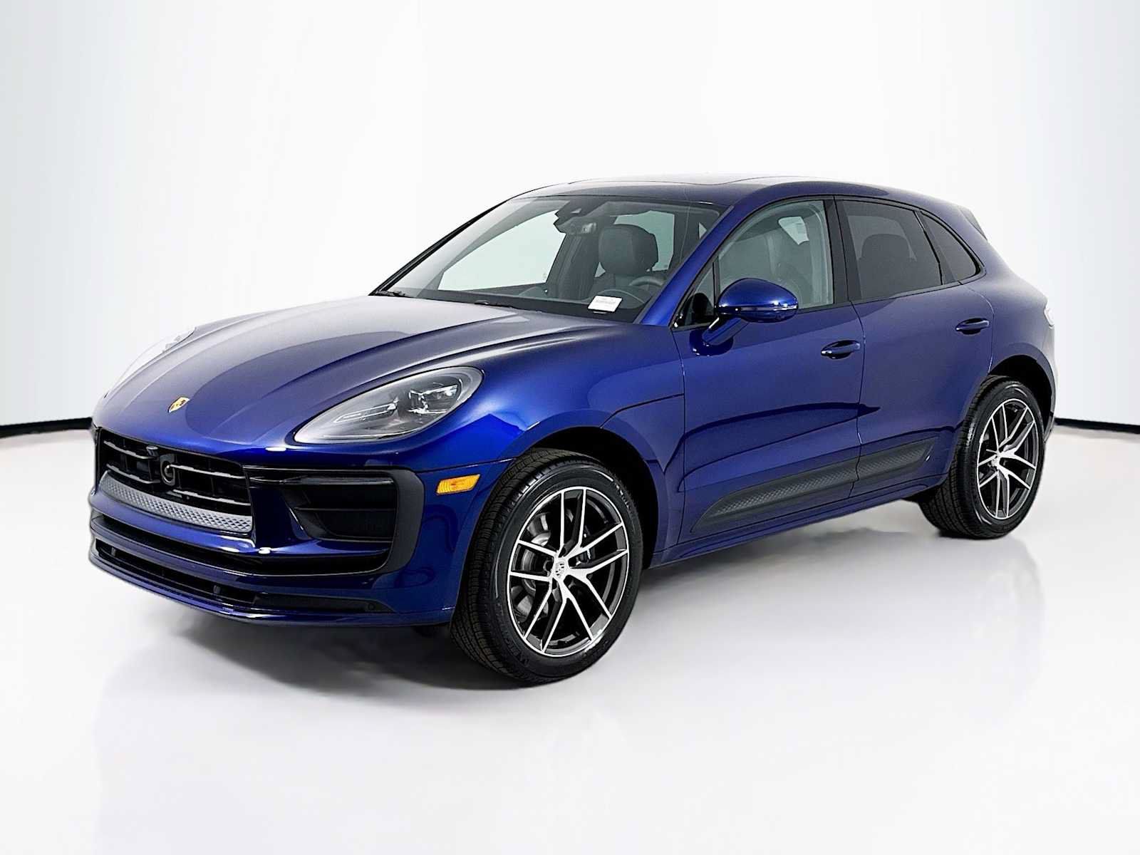 Used 2026 Porsche Macan AWD/4WD image 1