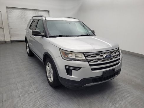 Used 2018 Ford Explorer XLT FWD image 13