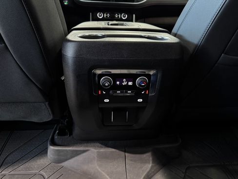 Used 2023 Chevrolet Tahoe Premier w/ Premium Package image 33