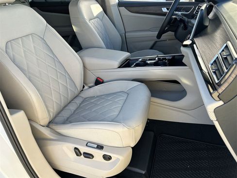 New 2026 Volkswagen Atlas SEL Premium R-Line image 7