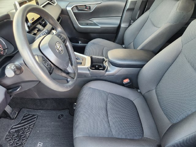 Used 2025 Toyota RAV4 LE FWD image 12