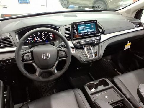 Certified 2026 Honda Odyssey EX-L image 6