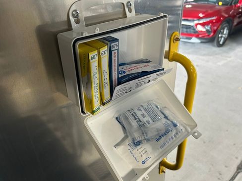 Used 2025 RAM ProMaster 2500 w/ Convenience Group image 33