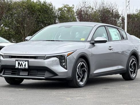 New 2025 Kia K4 EX image 8