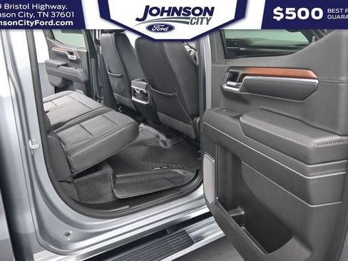 Used 2024 GMC Sierra 1500 Denali w/ Technology Package AWD/4WD image 14