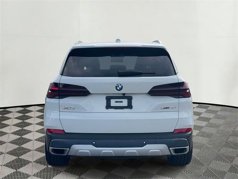 Used 2025 BMW X5 xDrive40i w/ Premium Package image 9