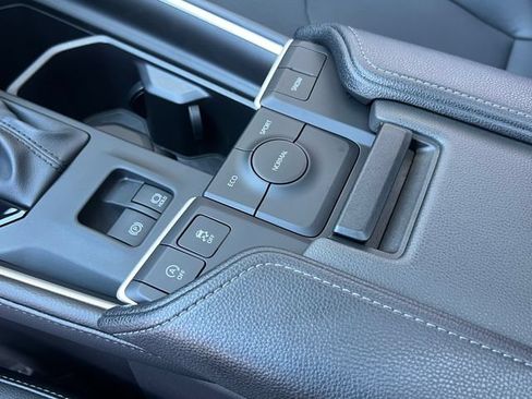 Used 2026 Toyota Grand Highlander FWD image 30