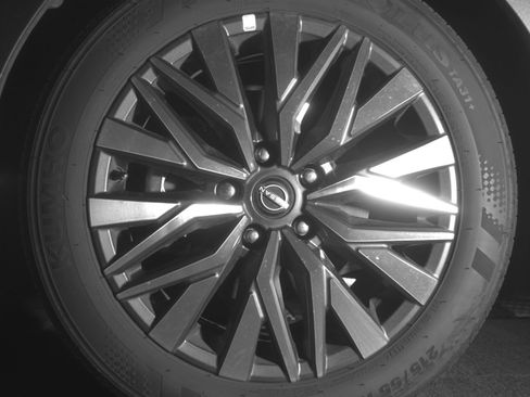 Used 2025 Nissan Altima 2.5 SV image 12