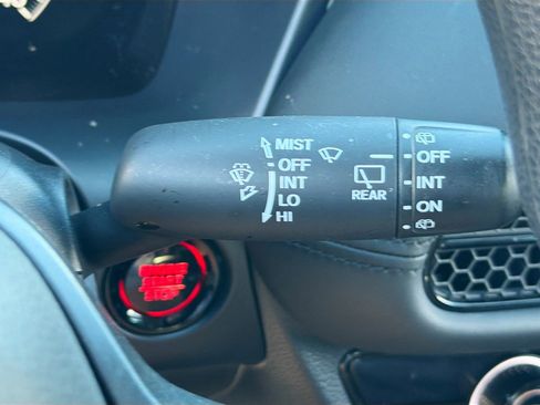 Used 2024 Honda HR-V LX image 16