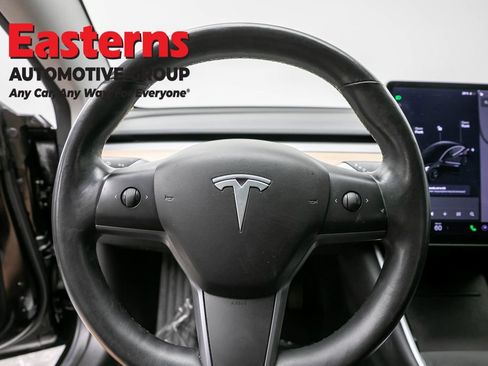 Used 2018 Tesla Model 3 Long Range RWD image 52