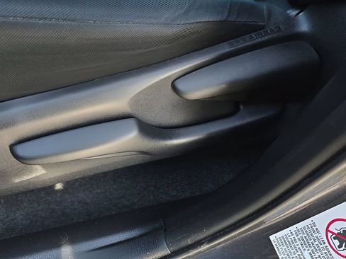 Used 2015 Toyota RAV4 LE FWD image 16