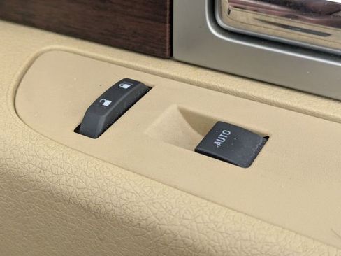 Used 2014 Ford F150 King Ranch w/ King Ranch Luxury Package image 36