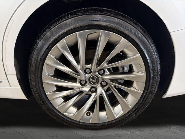 Used 2019 Lexus ES 300h w/ Accessory Package 2 FWD image 24
