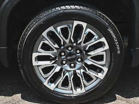 Used 2023 GMC Sierra 1500 Denali Ultimate AWD/4WD image 7