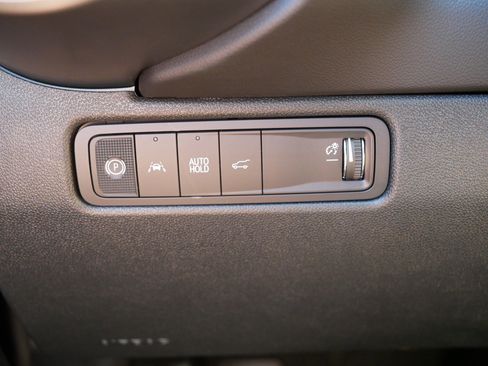Used 2025 Chevrolet Equinox EV RS w/ Convenience Package II AWD/4WD image 26