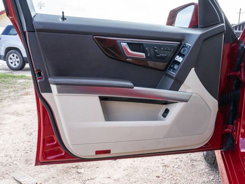 Used 2015 Mercedes-Benz GLK 350 GLK 350 4dr SUV w/ Premium 1 Package image 10