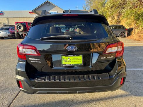 Used 2019 Subaru Outback 2.5i Premium image 6