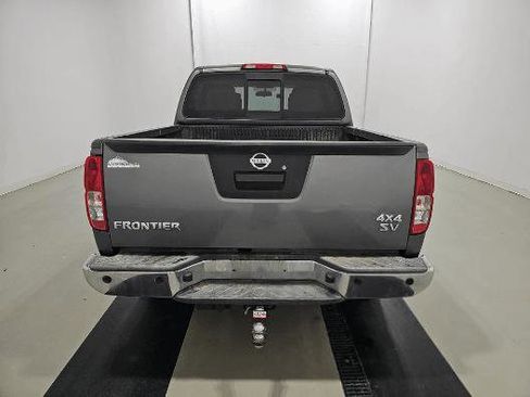 Used 2018 Nissan Frontier SV image 7