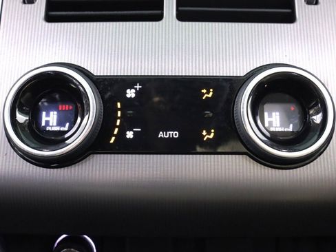 Used 2020 Land Rover Range Rover Sport HSE image 34