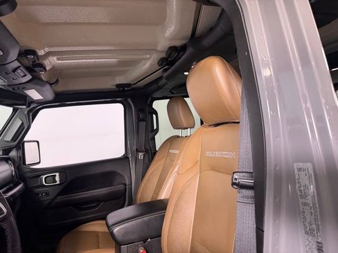 Used 2023 Jeep Wrangler Unlimited Rubicon 4xe AWD/4WD image 23