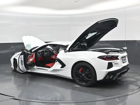 Used 2022 Chevrolet Corvette Stingray Premium Cpe w/ Z51 Performance Package RWD image 59