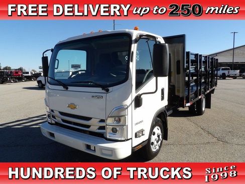 Used 2024 Chevrolet Low Cab Forward RWD image 1