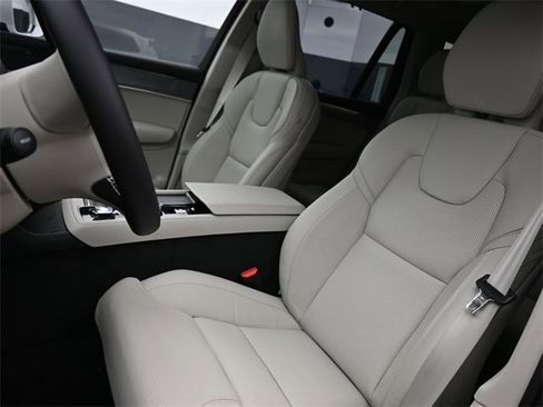 New 2026 Volvo XC90 T8 Ultra image 9