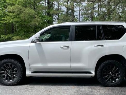 Used 2020 Lexus GX 460 Premium w/ Premium Package AWD/4WD image 4