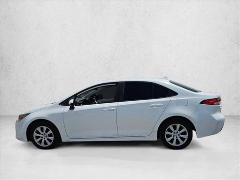Used 2021 Toyota Corolla LE FWD image 8