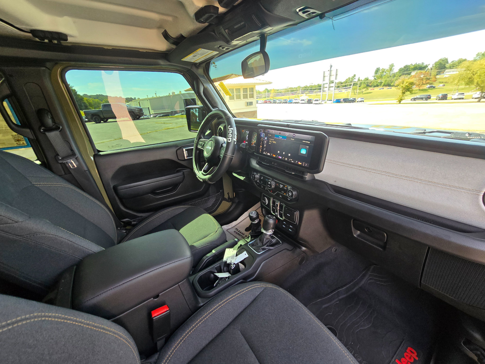 Used 2025 Jeep Gladiator Sport AWD/4WD image 22