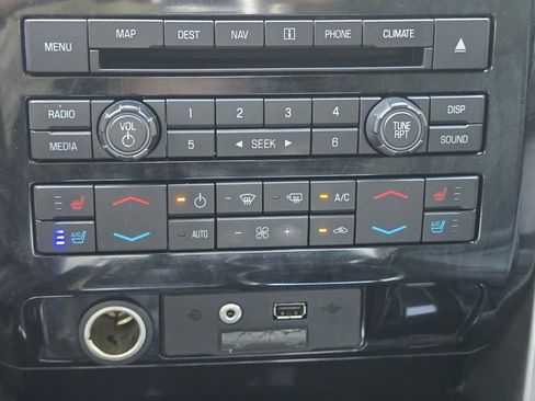 Used 2012 Ford F150 Platinum AWD/4WD image 40