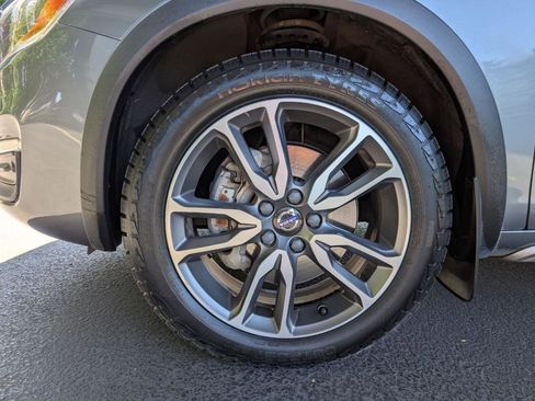 Used 2018 Volvo V60 T5 Cross Country w/ Convenience Package image 24