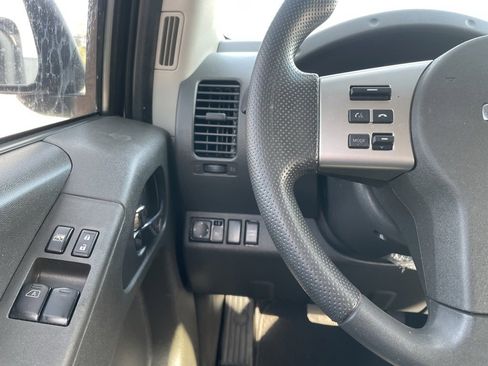 Certified 2021 Nissan Frontier SV image 9