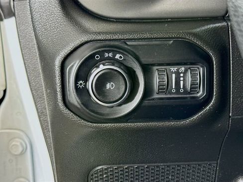 Used 2022 Jeep Wrangler Unlimited Sport image 10