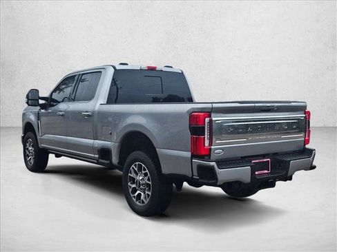 Used 2024 Ford F250 Platinum w/ FX4 Off-Road Package image 8