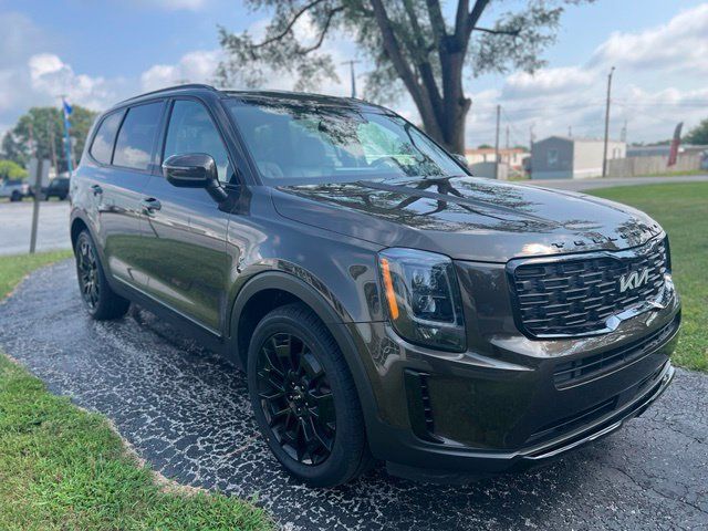 Used 2022 Kia Telluride EX w/ EX Premium Package AWD/4WD image 2
