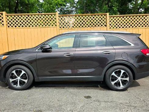 Used 2018 Kia Sorento EX FWD image 2