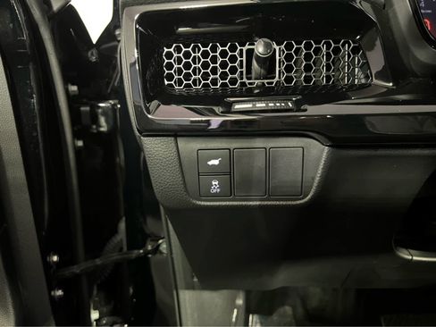 Used 2025 Honda CR-V EX-L image 18