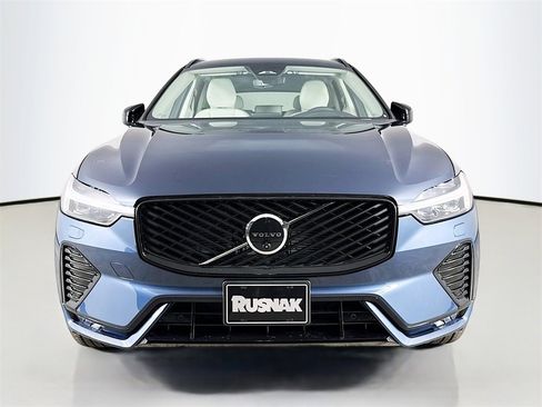 New 2026 Volvo XC60 B5 Ultra w/ Climate Package PRO image 2