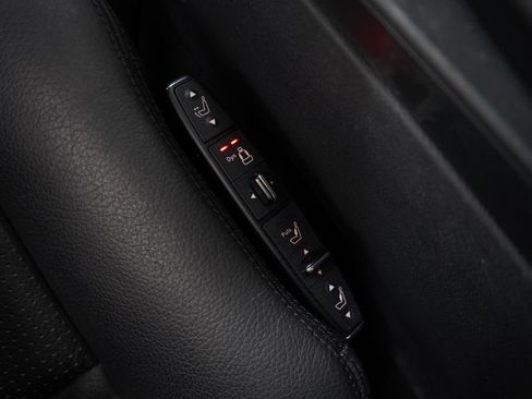 Used 2010 Mercedes-Benz E 63 AMG Sedan image 24