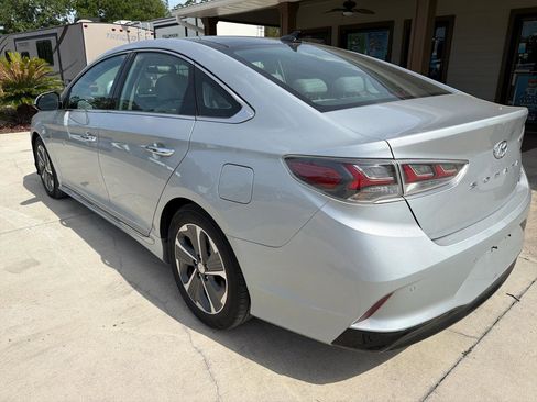 Used 2019 Hyundai Sonata Limited w/ Ultimate Package 02 FWD image 7