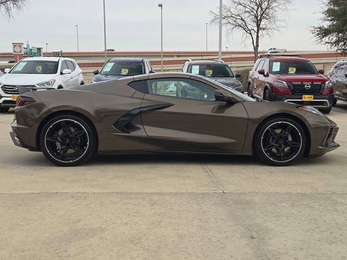 Used 2020 Chevrolet Corvette Stingray Preferred Cpe w/ 2LT Preferred Equipment Group image 8