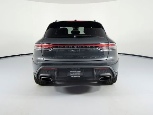 Certified 2025 Porsche Macan image 9