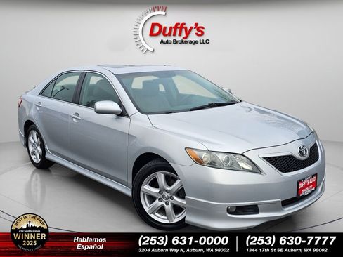 Used 2007 Toyota Camry SE image 1