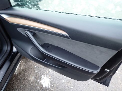 Used 2023 Tesla Model 3 Standard Range image 14