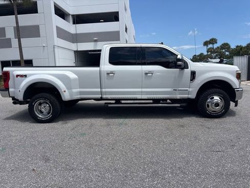 Used 2019 Ford F350 4x4 Crew Cab DRW Super Duty image 2