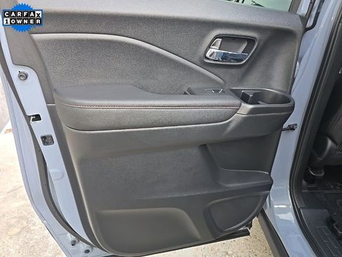 Used 2025 Honda Ridgeline Black Edition image 38