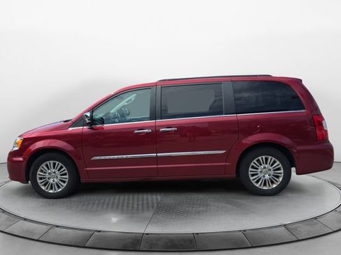 Used 2012 Chrysler Town & Country Touring-L w/ Premium Group FWD image 2