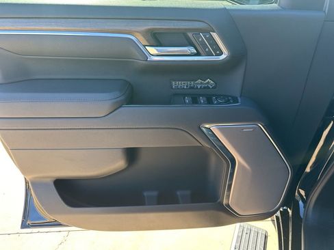 Used 2026 Chevrolet Silverado 1500 High Country w/ Midnight Edition image 17