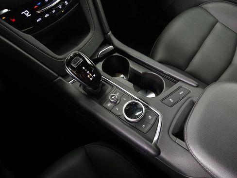 Used 2020 Cadillac XT5 Luxury image 30